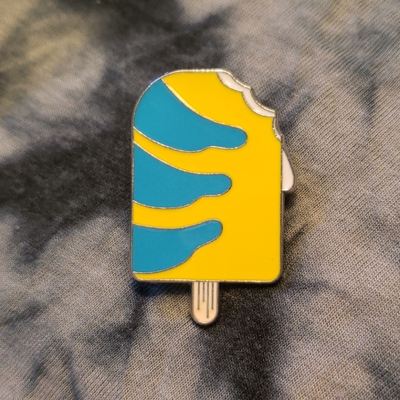 Disney Jewelry - Official Disney Little Mermaid Flounder Pin